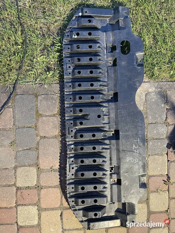 Toyota AVENSIS T27 osłona pod zderzak przód osobowe Elbląg sprzedam