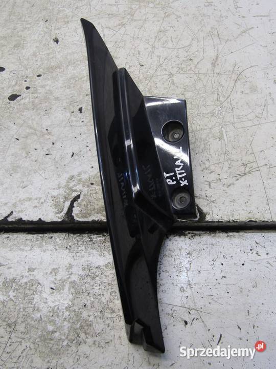 LISTWA OSŁONA LAMPY PRAWY TYŁ TYLNA NISSAN