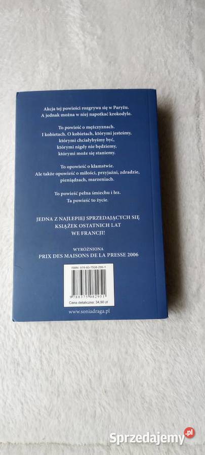 Żółte oczy krokodyla