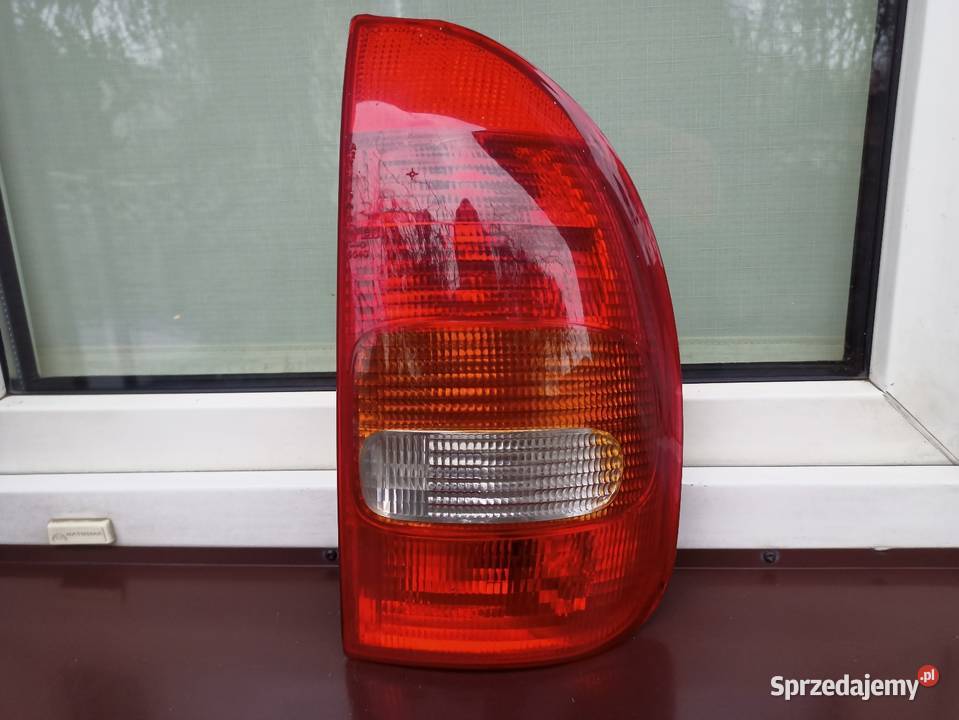 Opel Corsa B 5d lampa tył tylna prawa wkład Sieradz sprzedam