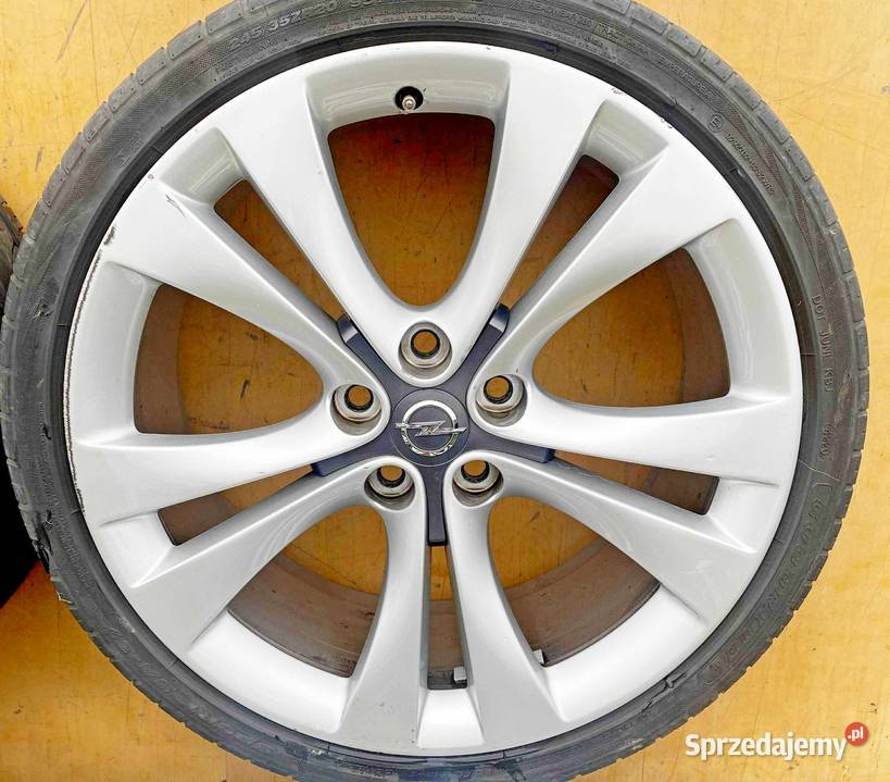 OPEL INSIGNIA FELGI ALUMINIOWE 13258242 OPONY Radom