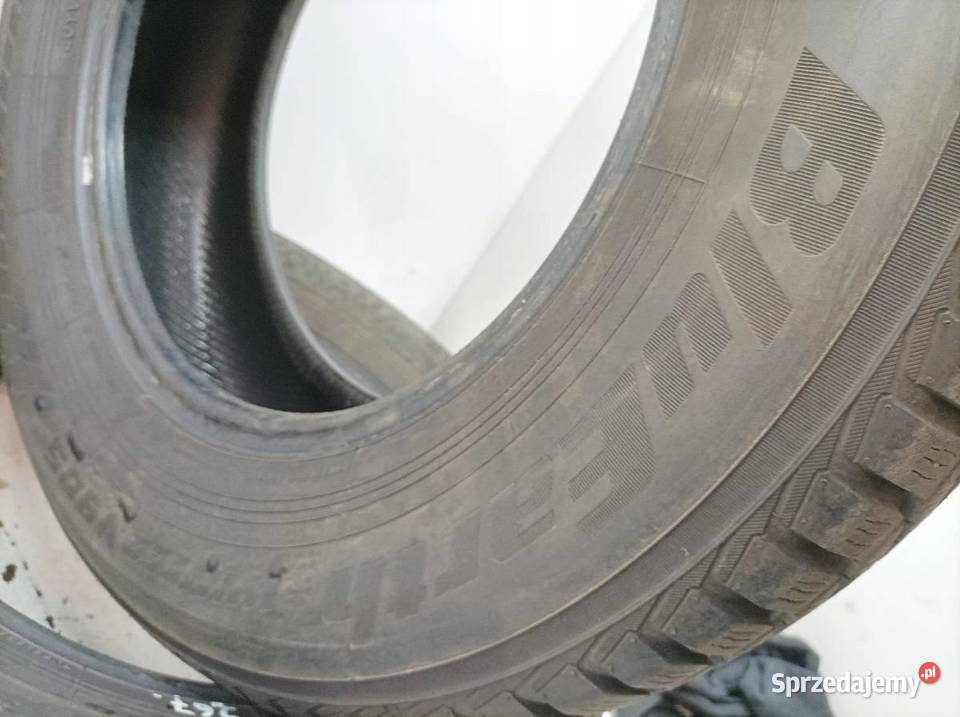 2x OPONA ZIMOWA YOKOHAMA BLUEARTH 21570R16 70