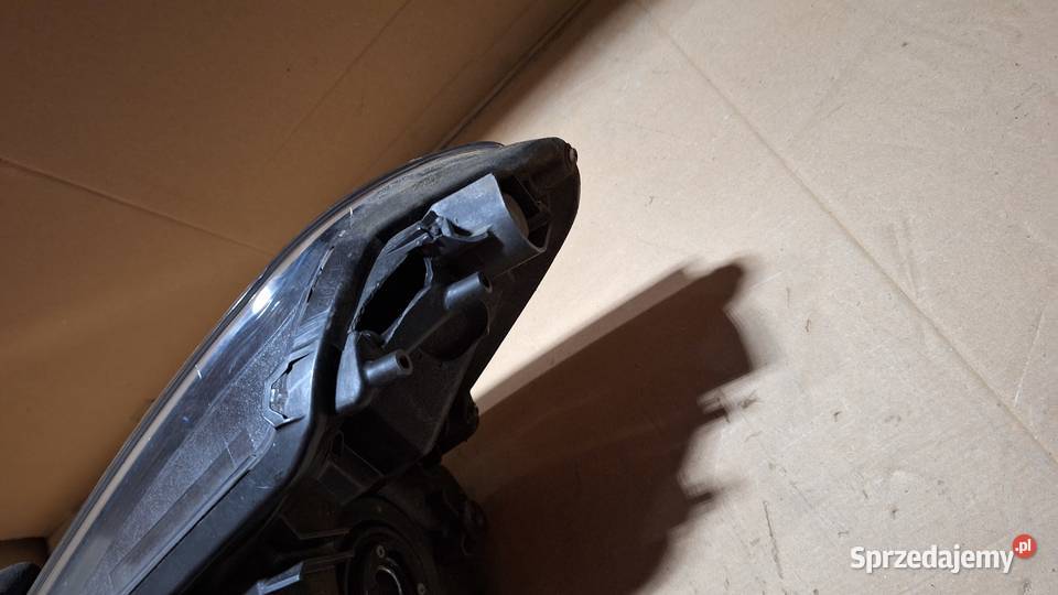 Lampa prawa przód Toyota Yaris III 3 Lift prawe Brzesko sprzedam