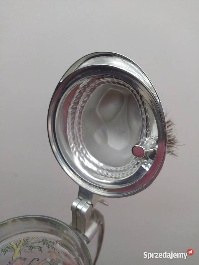 Duży zdobiony kufel z pokrywą cynową kolekcja małopolskie