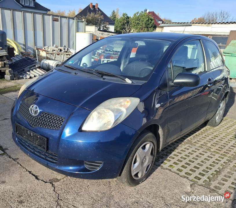 Toyota Yaris 2008 10 niebieski Dobrzyca