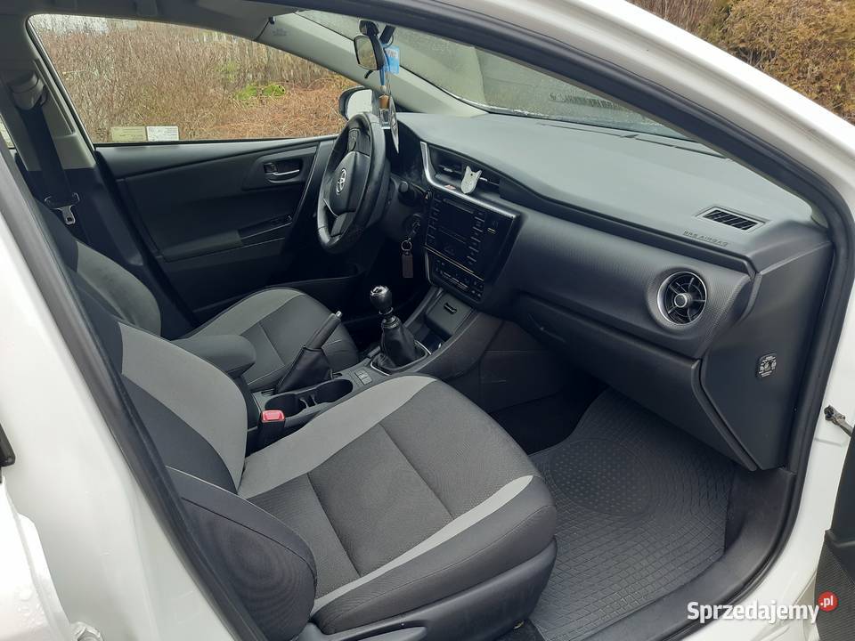 Toyota Auris 14 D4D 66 kW 90 2015 90KM Toyota sprzedam