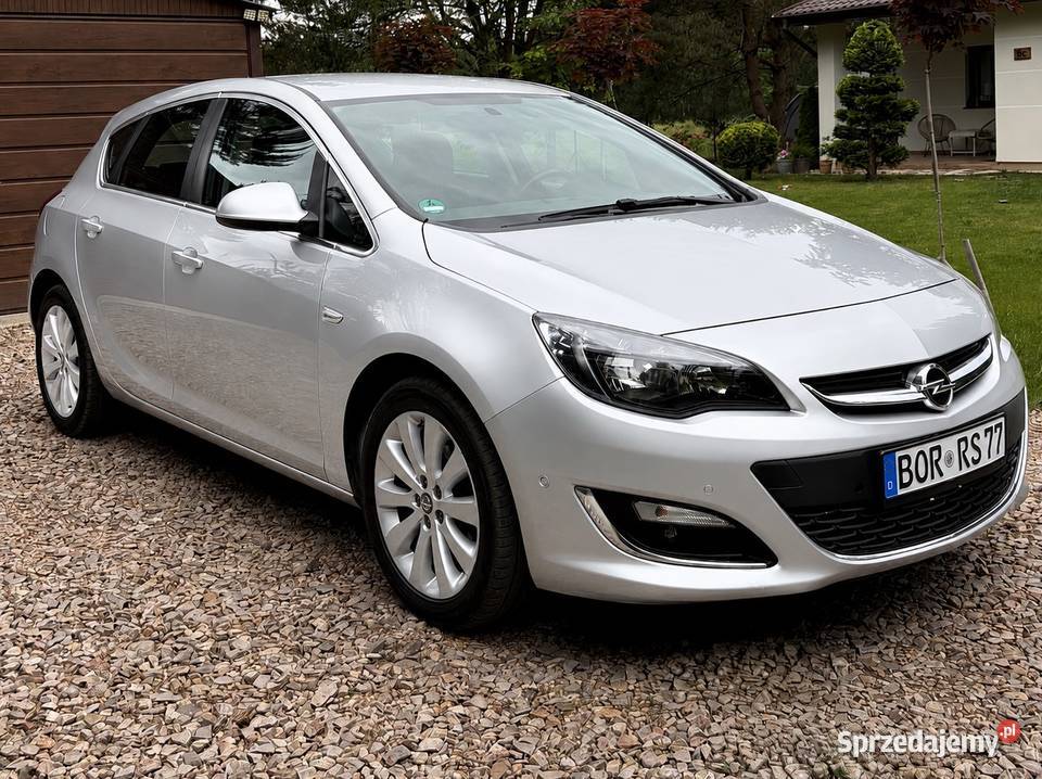 Opel Astra J Cosmo 2015 136 000 bluetooth