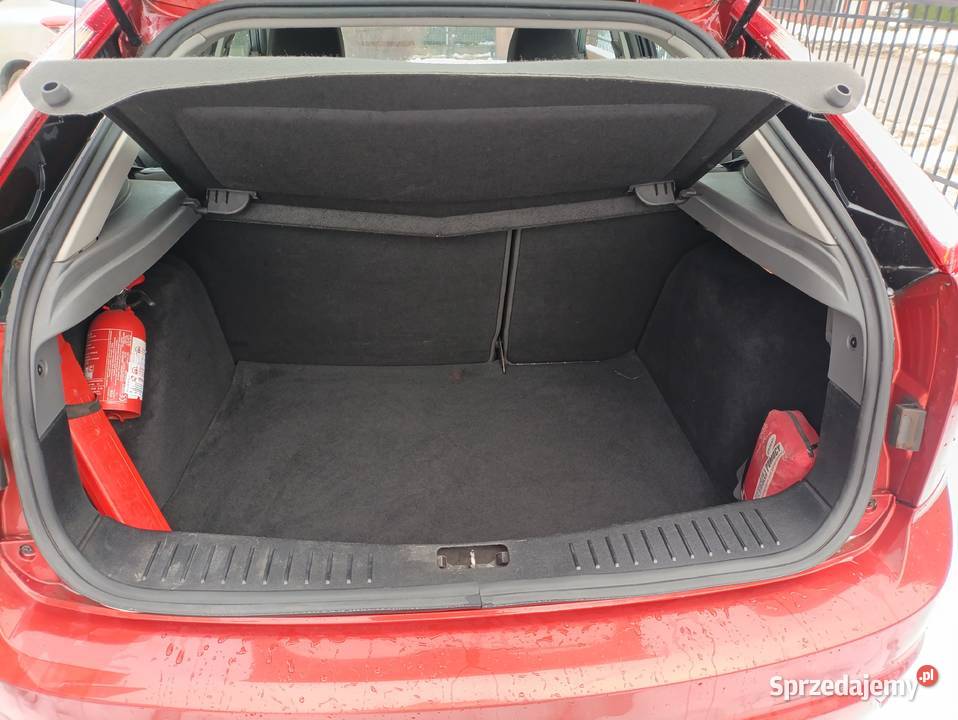 Ford Focus 16 benzyna 2008r benzyna łódzkie Sieradz sprzedam
