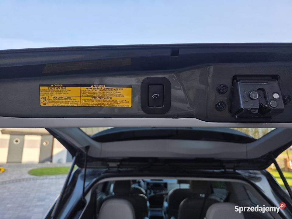 Toyota Sienna 35 V6 XLE 266KM