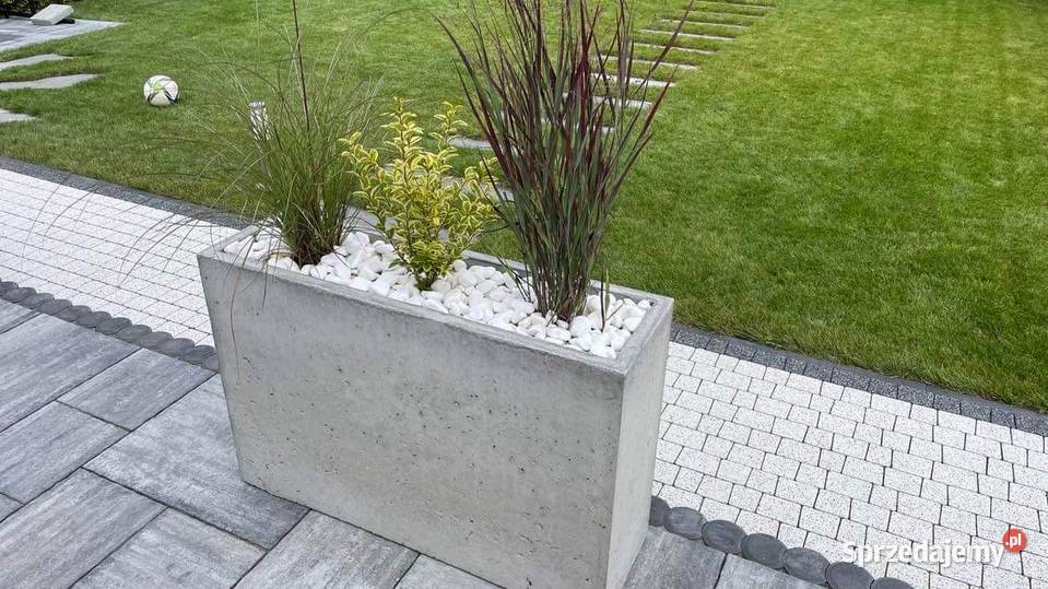 Donica betonowa z betonu architektonicznego