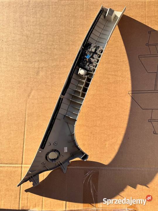 Poszycieosłona słupka lewy przód Toyota Yaris Brzesko