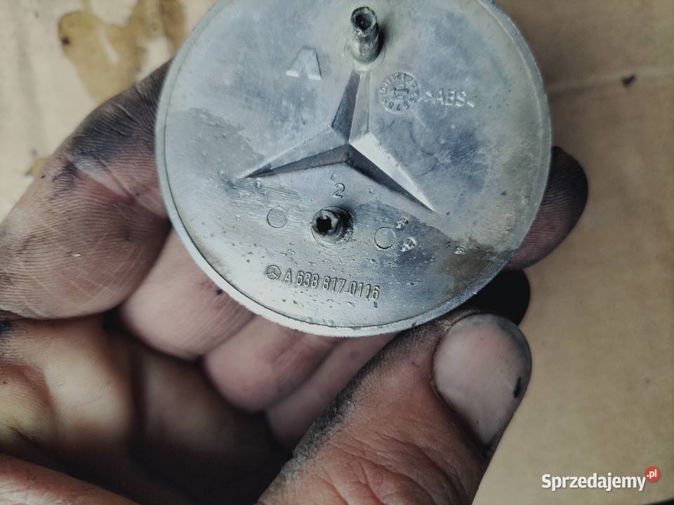 ZNACZEK EMBLEMAT MERCEDESBENZ VITO A6388170116 Kamień-Kolonia