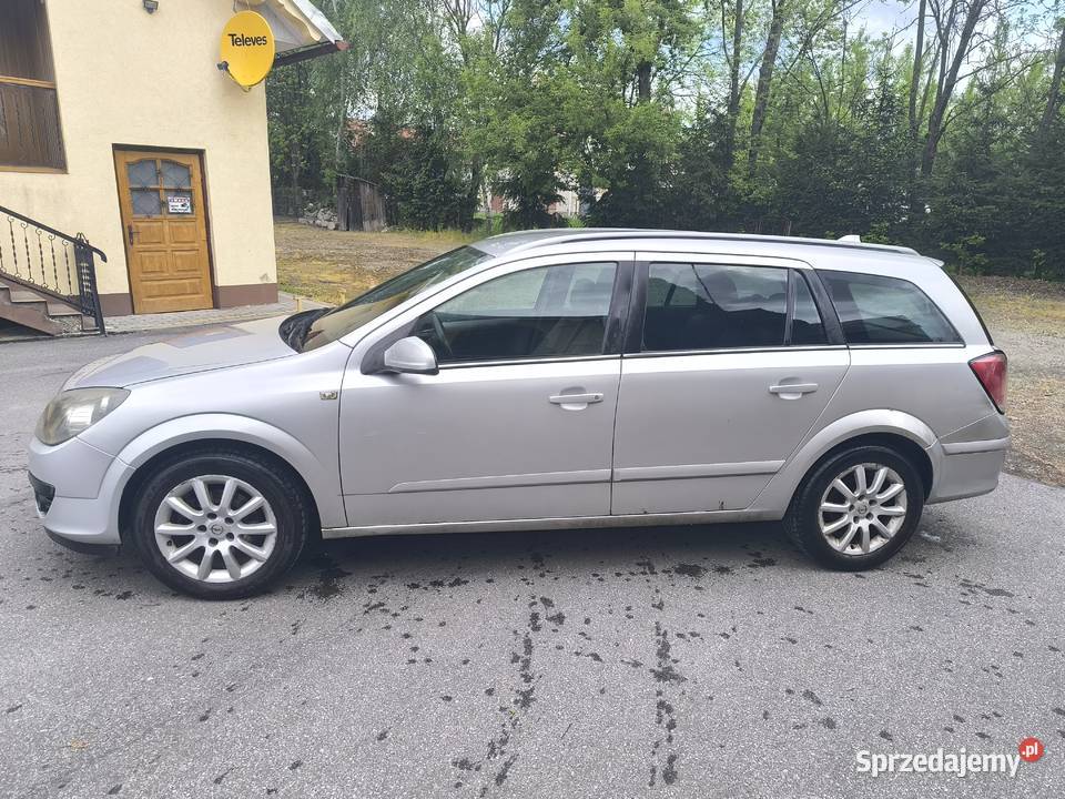 sprzedam opla astrę 16 benzyna Brzozów sprzedam