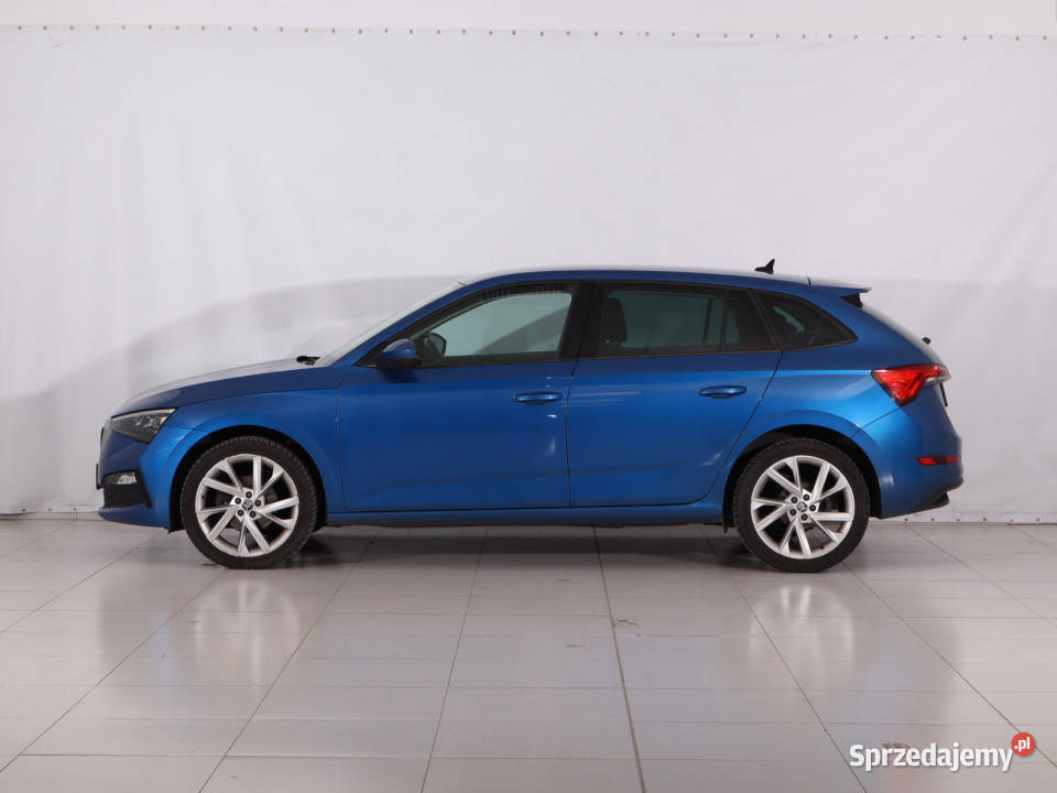 Skoda Scala 10 TSI asystent pasa ruchu