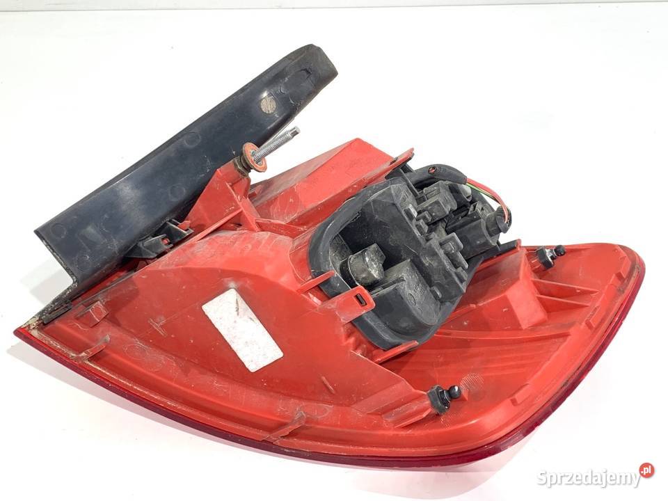 LAMPA LEWY TYŁ AUDI A6 C6 4F9945095H Kombi 0411