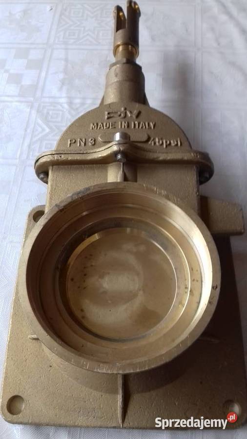 Zasuwa włoska 4 do beczki asenizacyjnej podkarpackie Dymitrów Mały