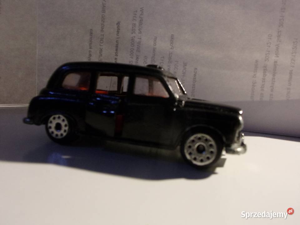 Austin FX4 London Taxi z otwieranymi tylnymi Warszawa