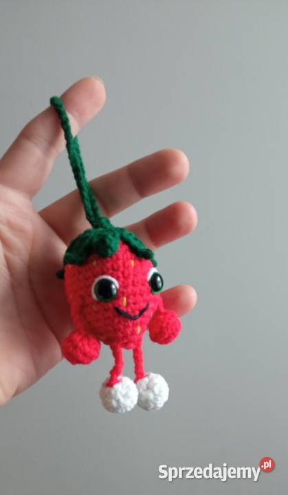 Brelok do kluczy wykonany na szydełku truskawka Łask