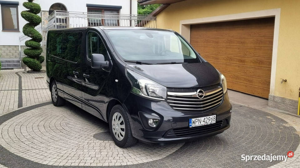 Opel Vivaro 9 Osób Navi Led 125 GWARANCJA Zakup Vivaro