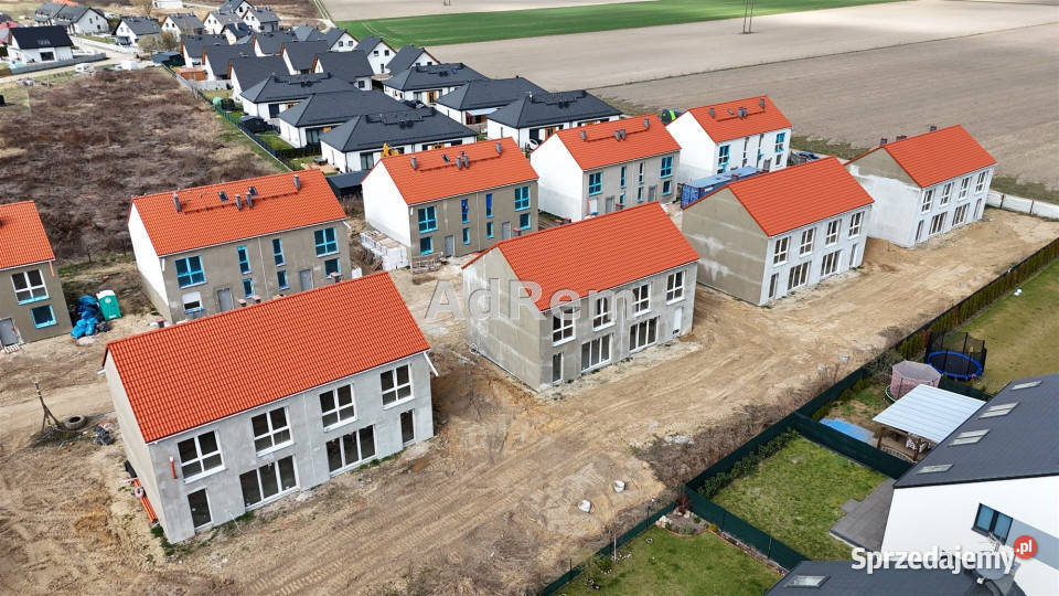 Dom bliźniak 9286m2 Czernica sprzedam