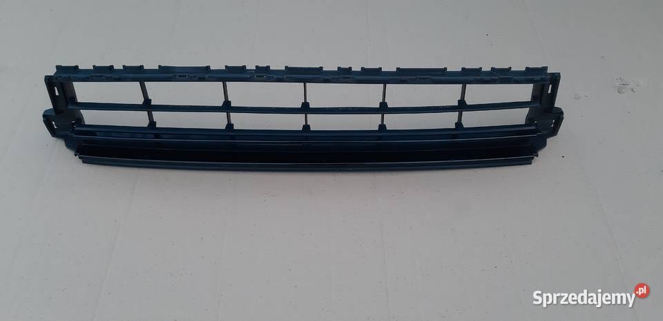 VW PASSAT B8 LISTWY ZDERZAKA KRATKI 3G0853677 osobowe Trzciel sprzedam