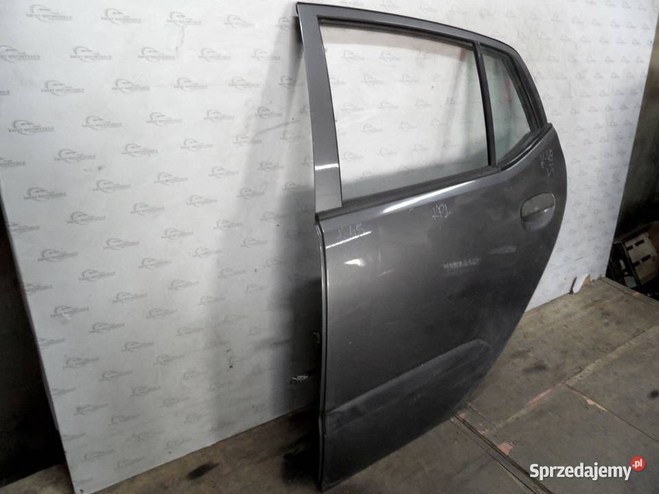 HYUNDAI i10 10r drzwi lewy tył