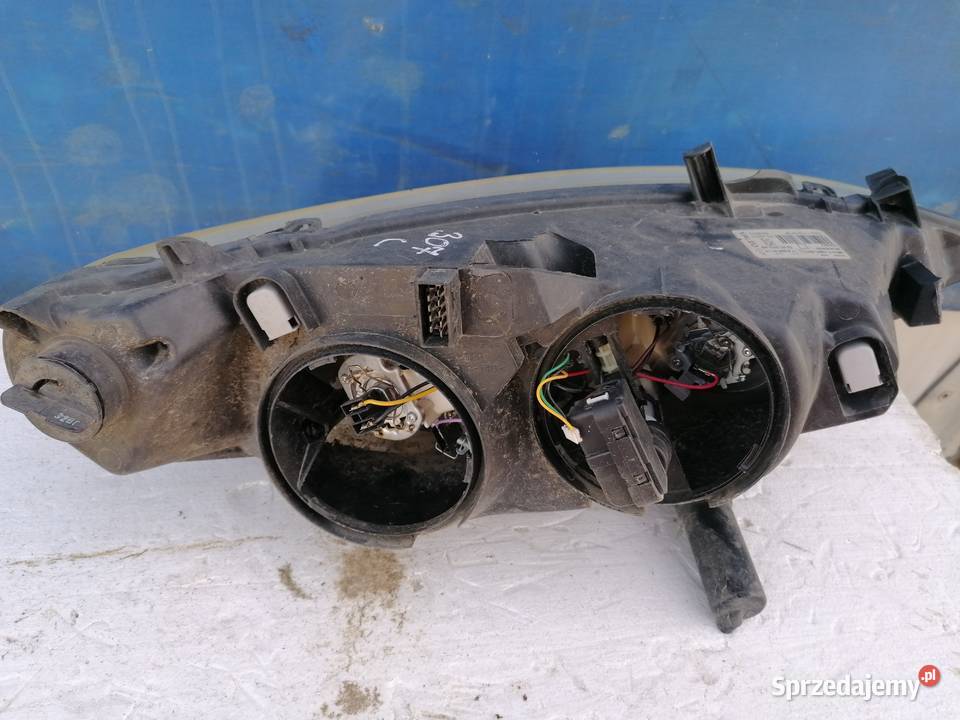 Lampy Przód Komplet Peugeot 307 Pogorzelec sprzedam