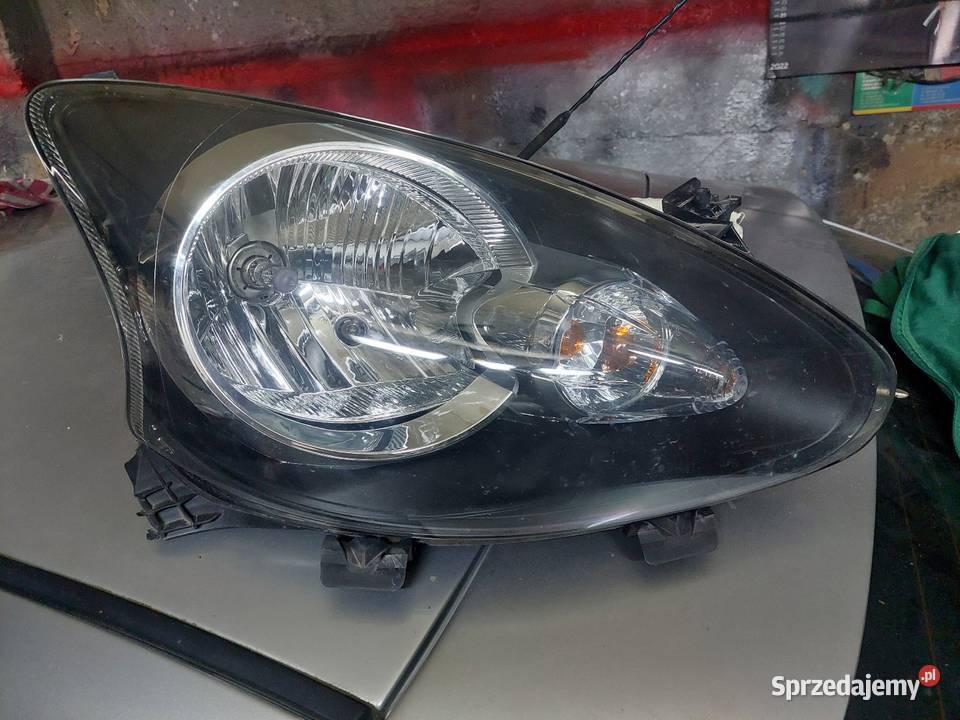 Lampy Lewa I Prawa Toyota Aygo 2005r 2sztuki Sucha Beskidzka