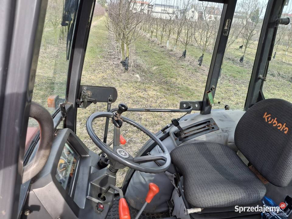 Ciągnik sadowniczy Kubota M8200 narrow Wspomaganie kierownicy Szamarzewo