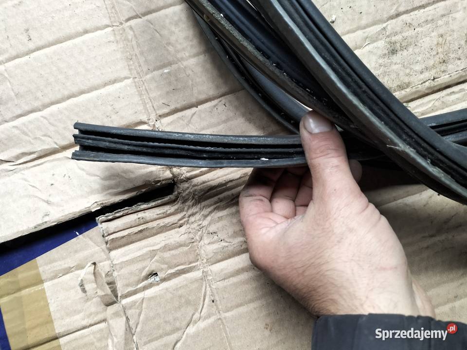 FORD MONDEO Hatchback MK2 USZCZELKA KLAPY Kamień-Kolonia