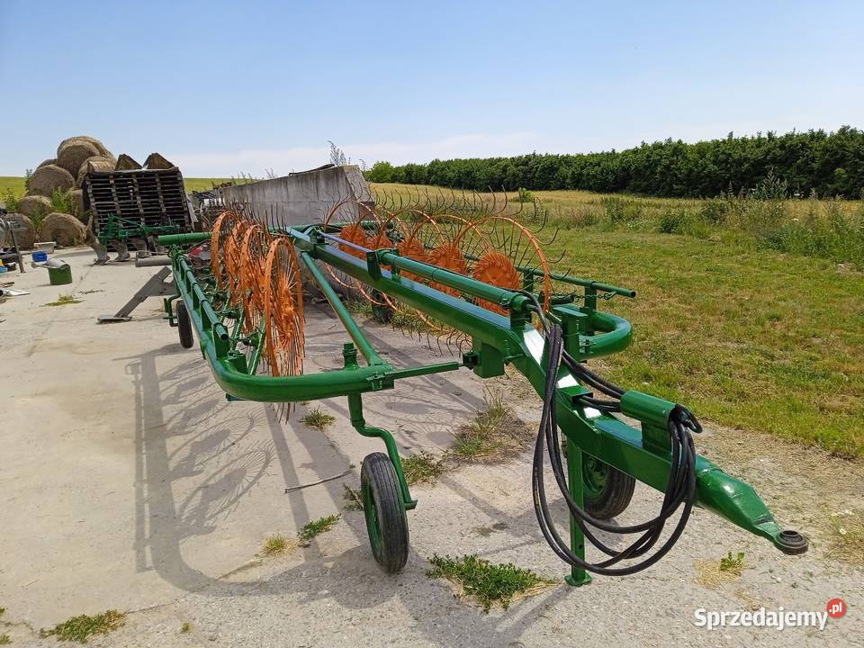 Zgrabiarka do siana i sianokiszonki Suszeń