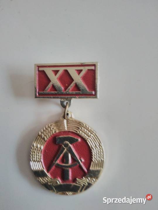 Odznaka xx Lat DDR z przywieszką Bytom