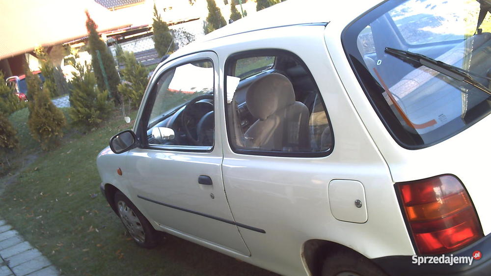 Nisan Micra 1996 koloru białego jest dobrze utr