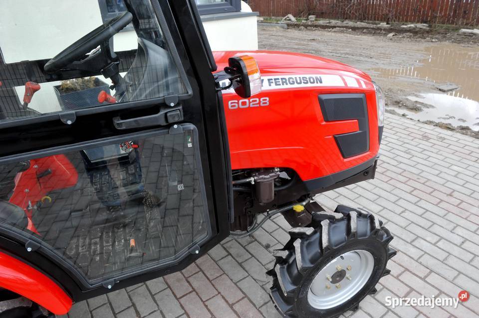 Massey Ferguson MF6028 Tajęcina