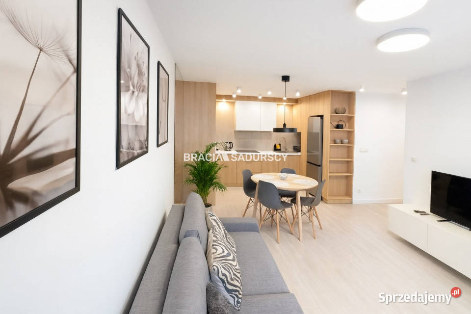 Sprzedam dom wolnostojący Zabawa Zabawa 280m2 wolnostojący sprzedam