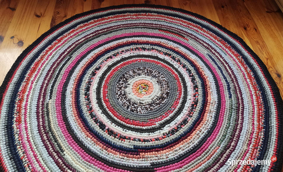 Dywan okrągły średnica 144 rękodzieło zero waste