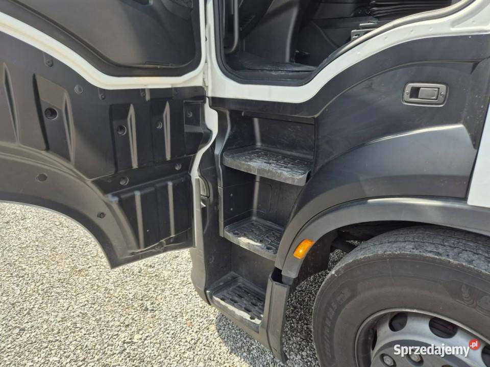 Iveco As440STFp Lt Samochody ciężarowe Komorniki