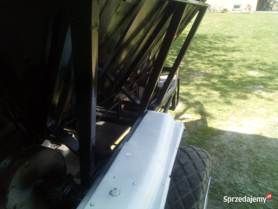 rozsiewacz wapna Straszęcin