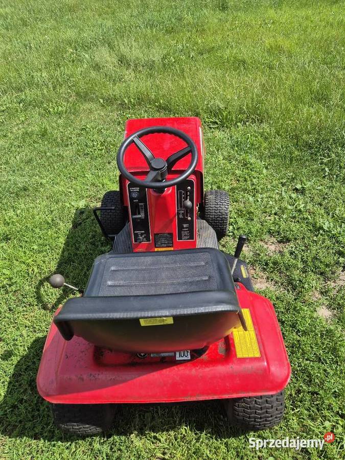Sprzedam Traktorek ogrodowy 11hp Ożarki-Olszanka sprzedam