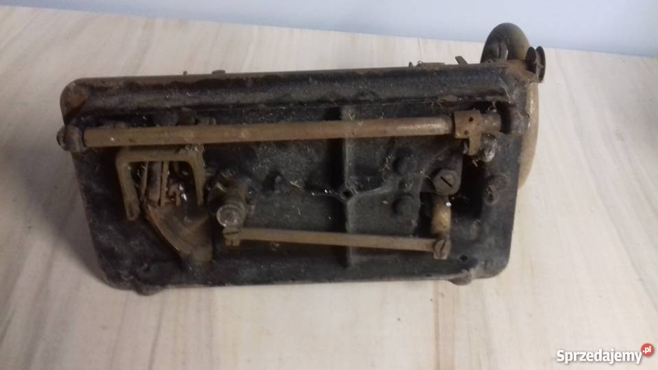 Zabytkowa maszyna do szycia antyk Strzyżów