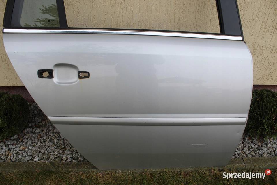 DRZWI PRAWY TYŁ Z157 OPEL VECTRA C KOMBI osobowe Karoseria