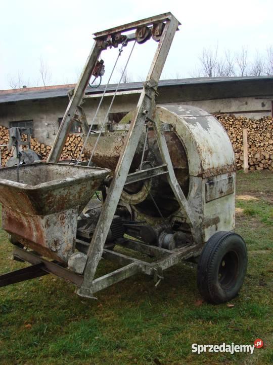 duża betoniarka 500 z koszem Susz