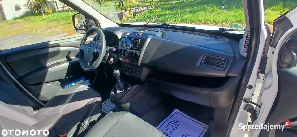 OPEL COMBO L2H1 Długi 2017 r 16 D Wojcieszów