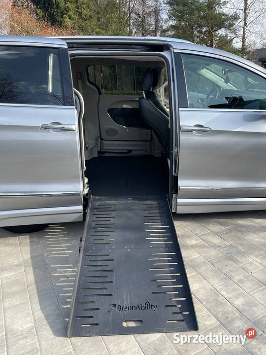Chrysler Pacifica dla niepełnosprawnych