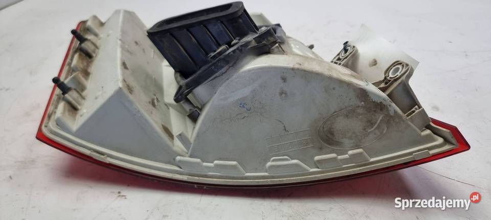 LAMPA PRAWA TYŁ SKODA OCTAVIA III Lipno
