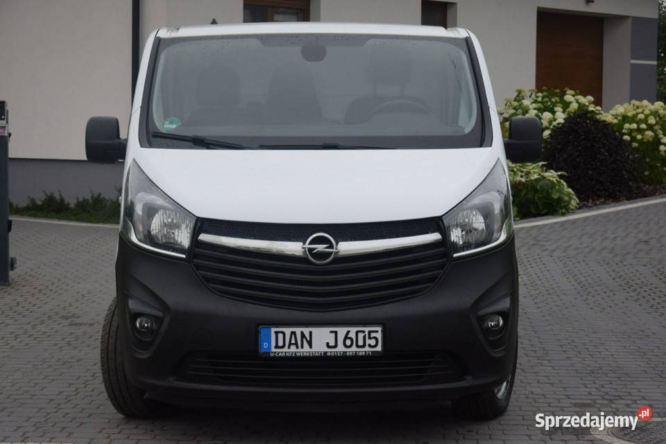 Opel Vivaro 16D Trafic Long 2019108 Navi Kamera serwisowany w ASO Majdan Sieniawski sprzedam