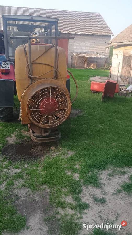 Opryskiwacz sadowniczy z wentylatorem Maszyny rolnicze Adamów
