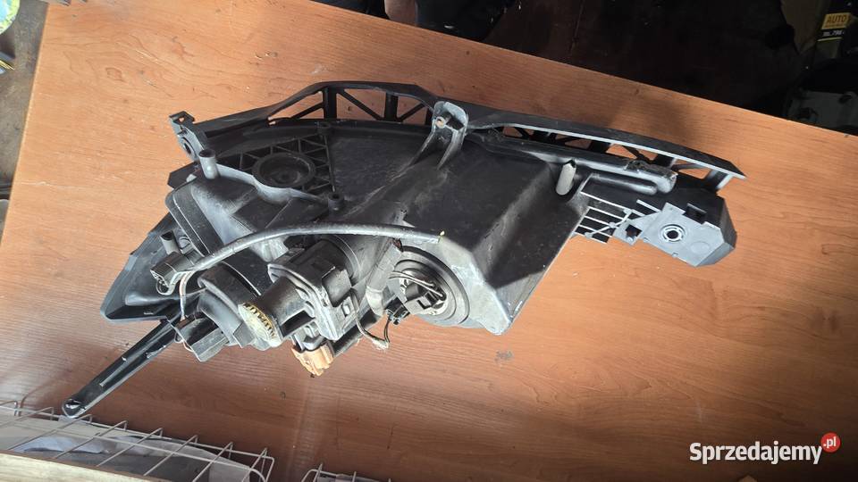 Lampa prawy przód do mazda 3 2007 Lampy przednie Motoryzacja śląskie Sosnowiec