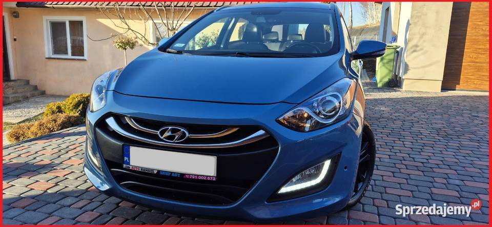 HYUNDAI I30 16 BENZYNA KEYLESS SKÓRY LED 2x PDC manualna i30 Tarnów