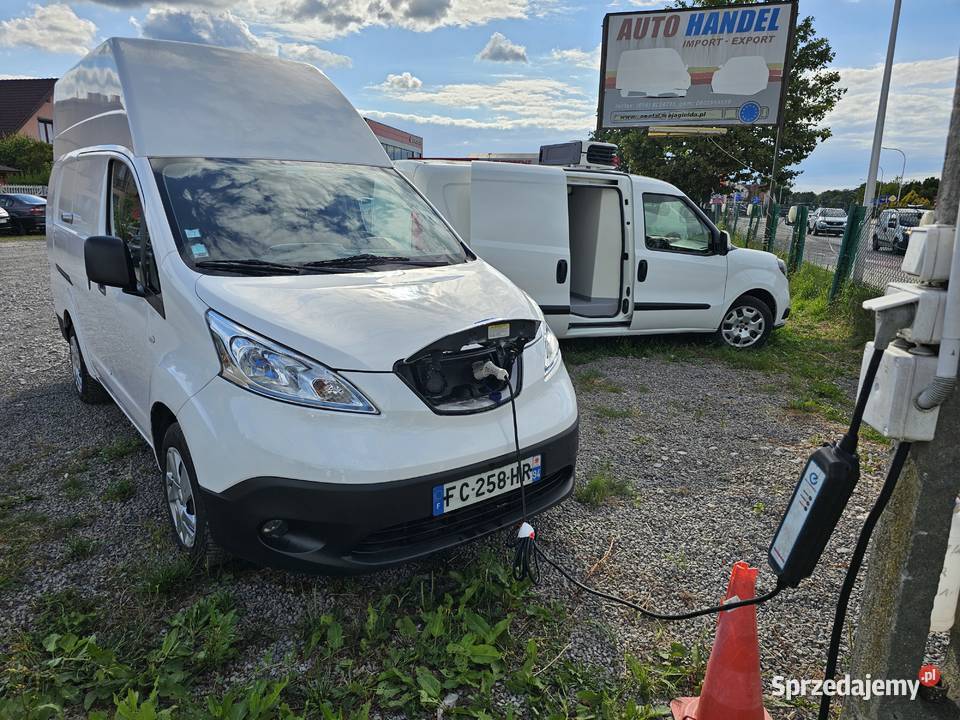 Nissan env200 MAXI LONG ELEKTRYCZNY 40 KVH KLIMA klimatyzacja Tarnobrzeg sprzedam
